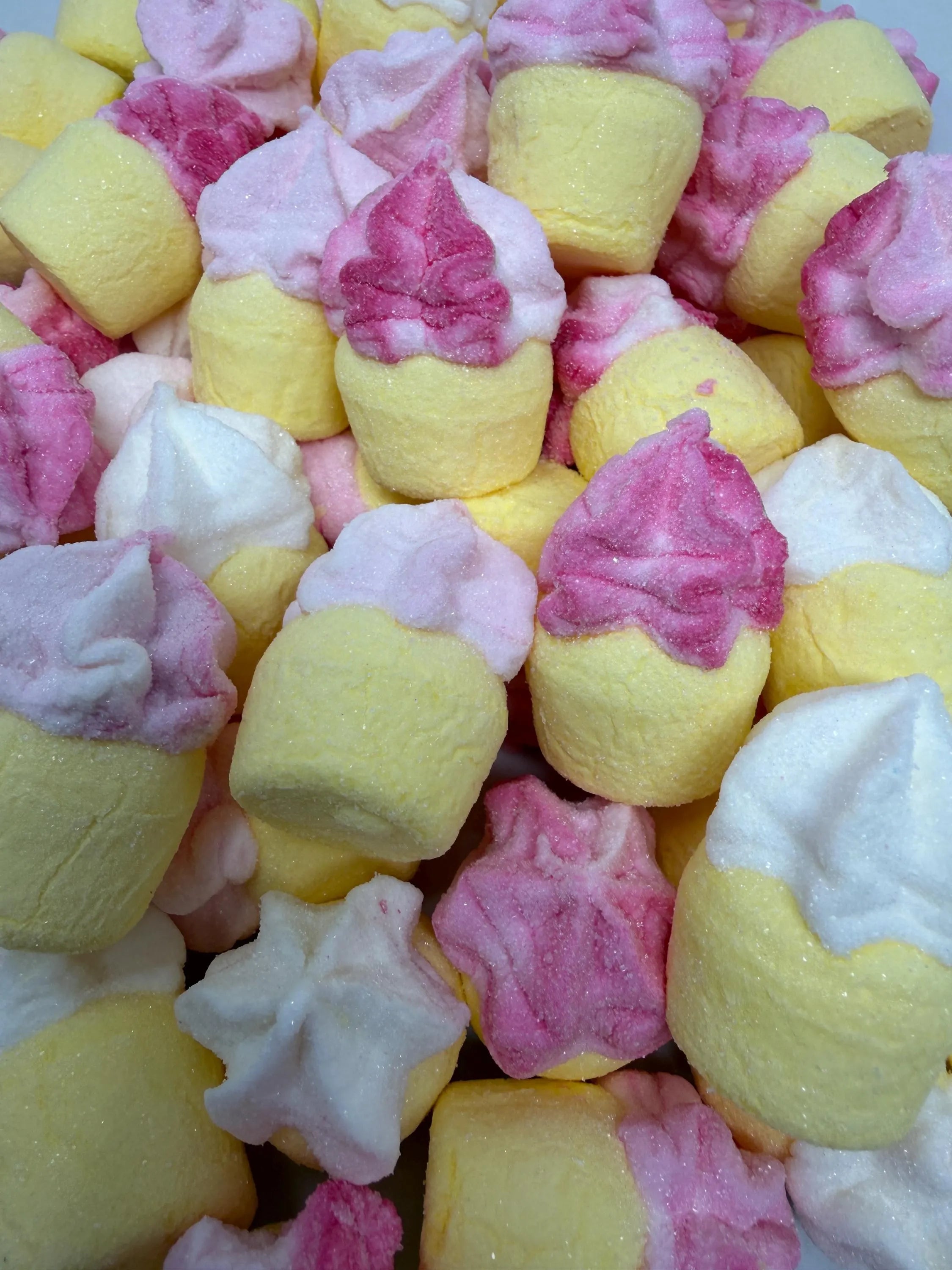 Swedish Marshmallow Cupcakes – Soft Vanilla Sugar-Dusted Marshmallows