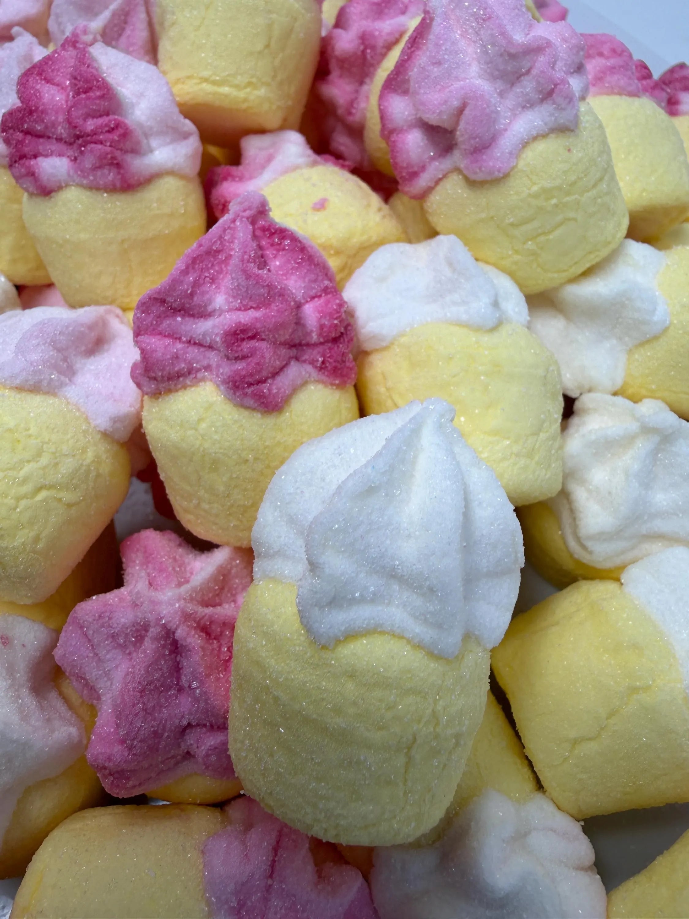 Swedish Marshmallow Cupcakes – Soft Vanilla Sugar-Dusted Marshmallows