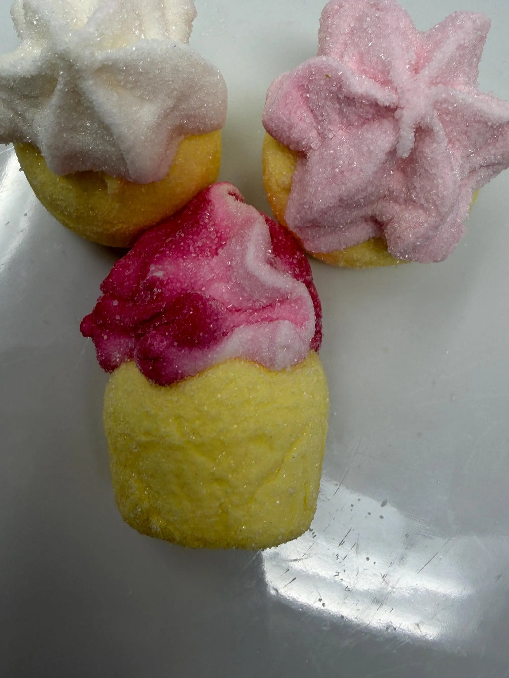 Swedish Marshmallow Cupcakes – Soft Vanilla Sugar-Dusted Marshmallows
