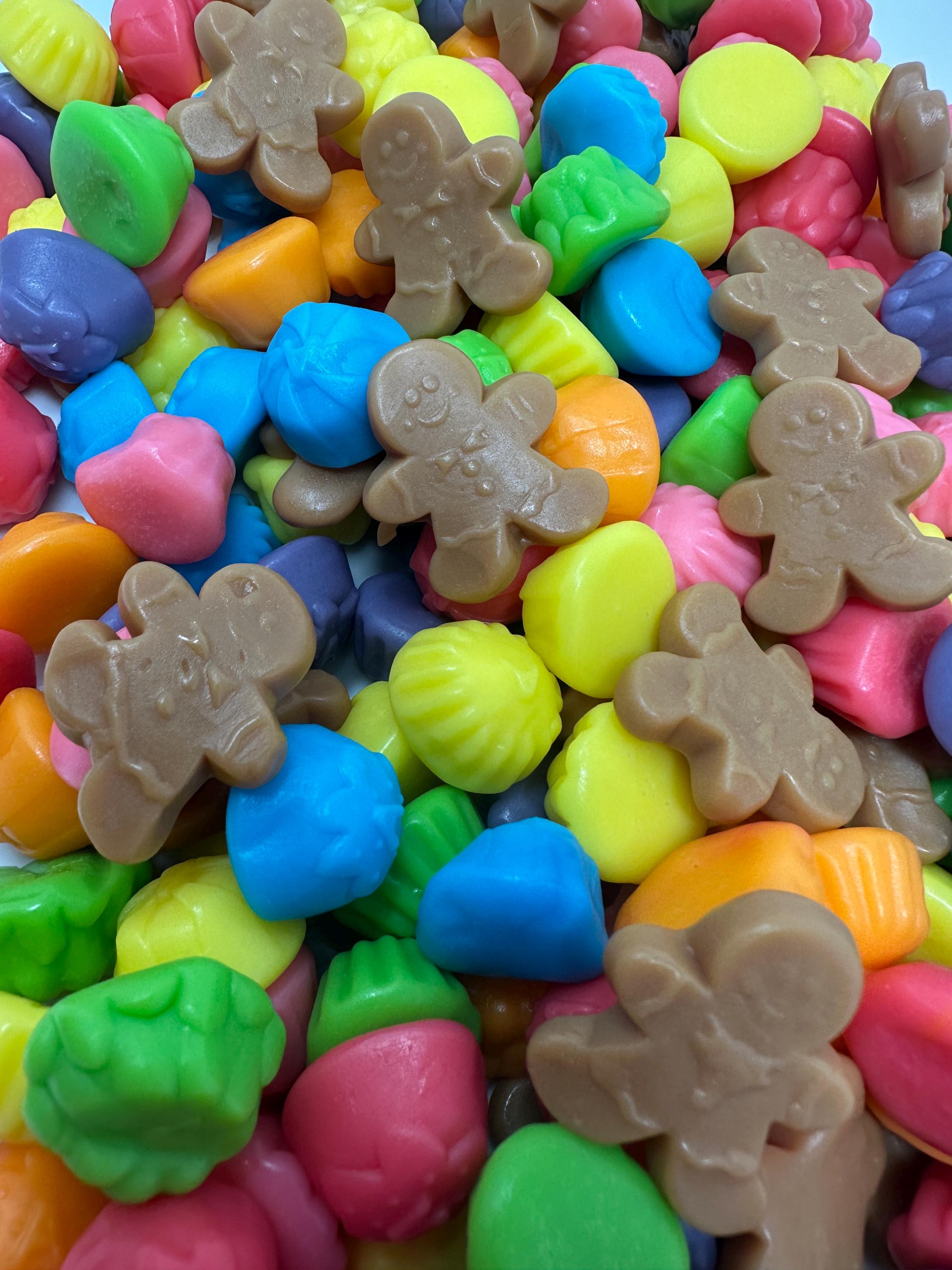 Gingerbread Giggle Gummies – Holiday Gummy Mix