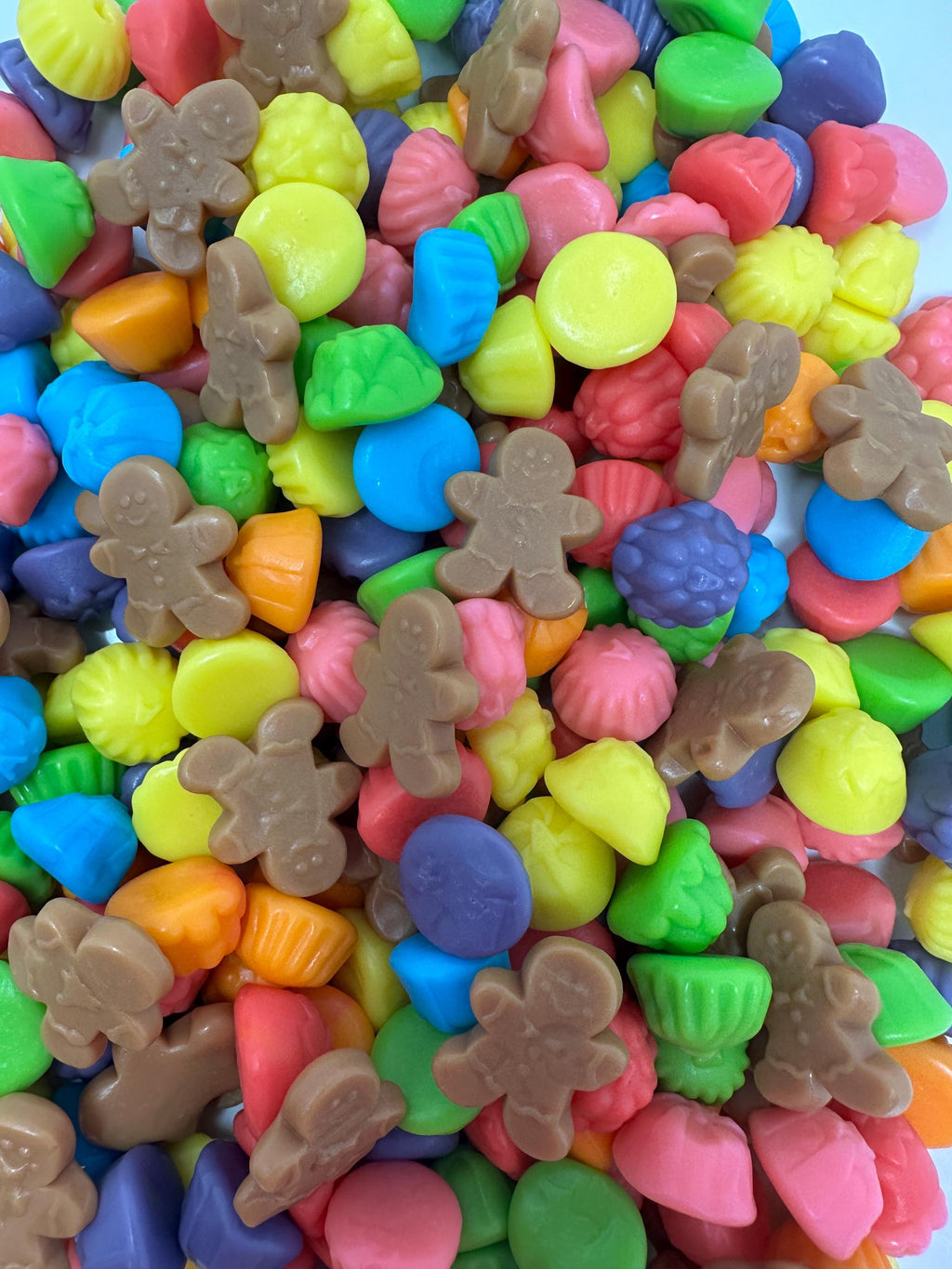 Gingerbread Giggle Gummies – Holiday Gummy Mix