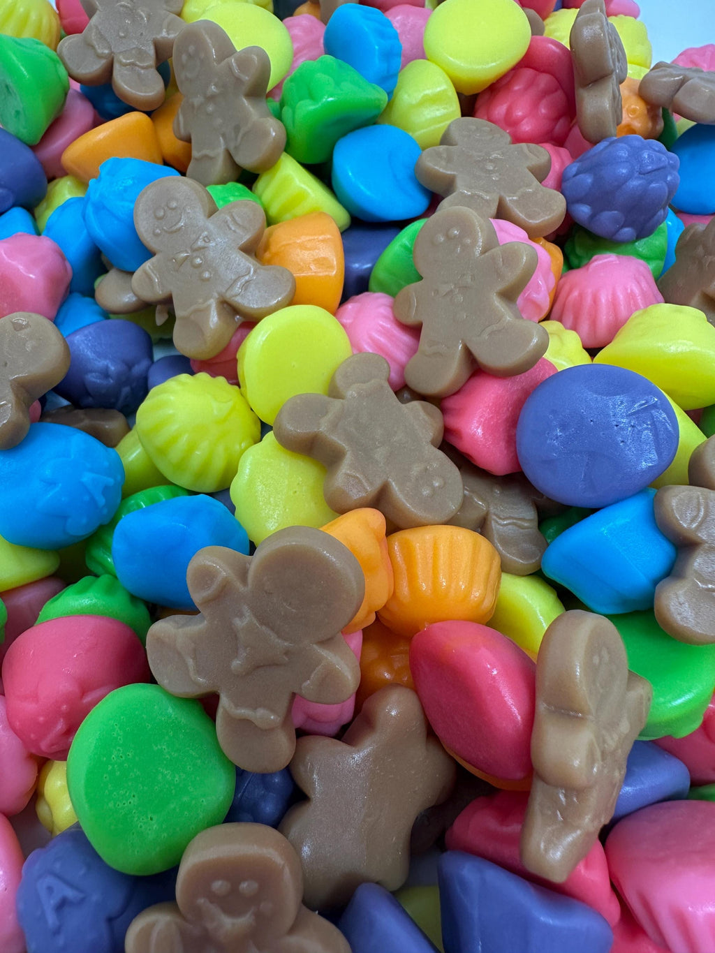 Gingerbread Giggle Gummies – Holiday Gummy Mix