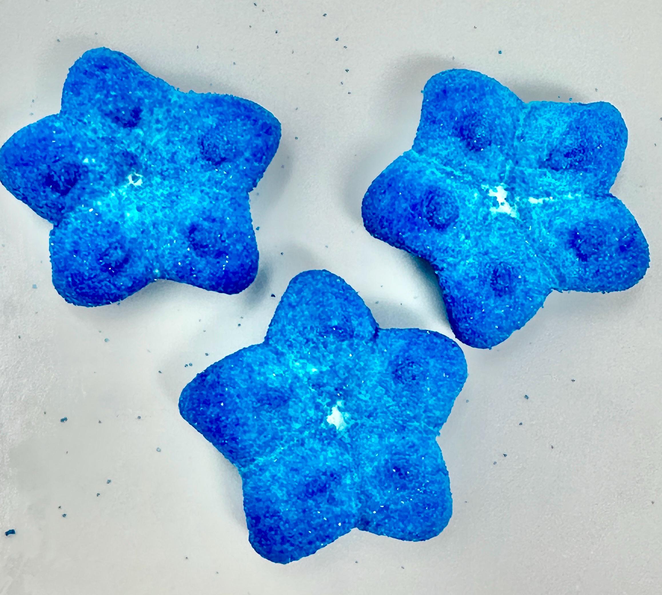 Marshmallow Blue Tongue-Painting Stars – Wild Fruit Sparkle Mallows (Swedish Candy)